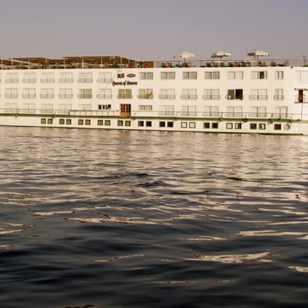 Nile cruise from Aswan to Luxor for 2 nights 3 days
