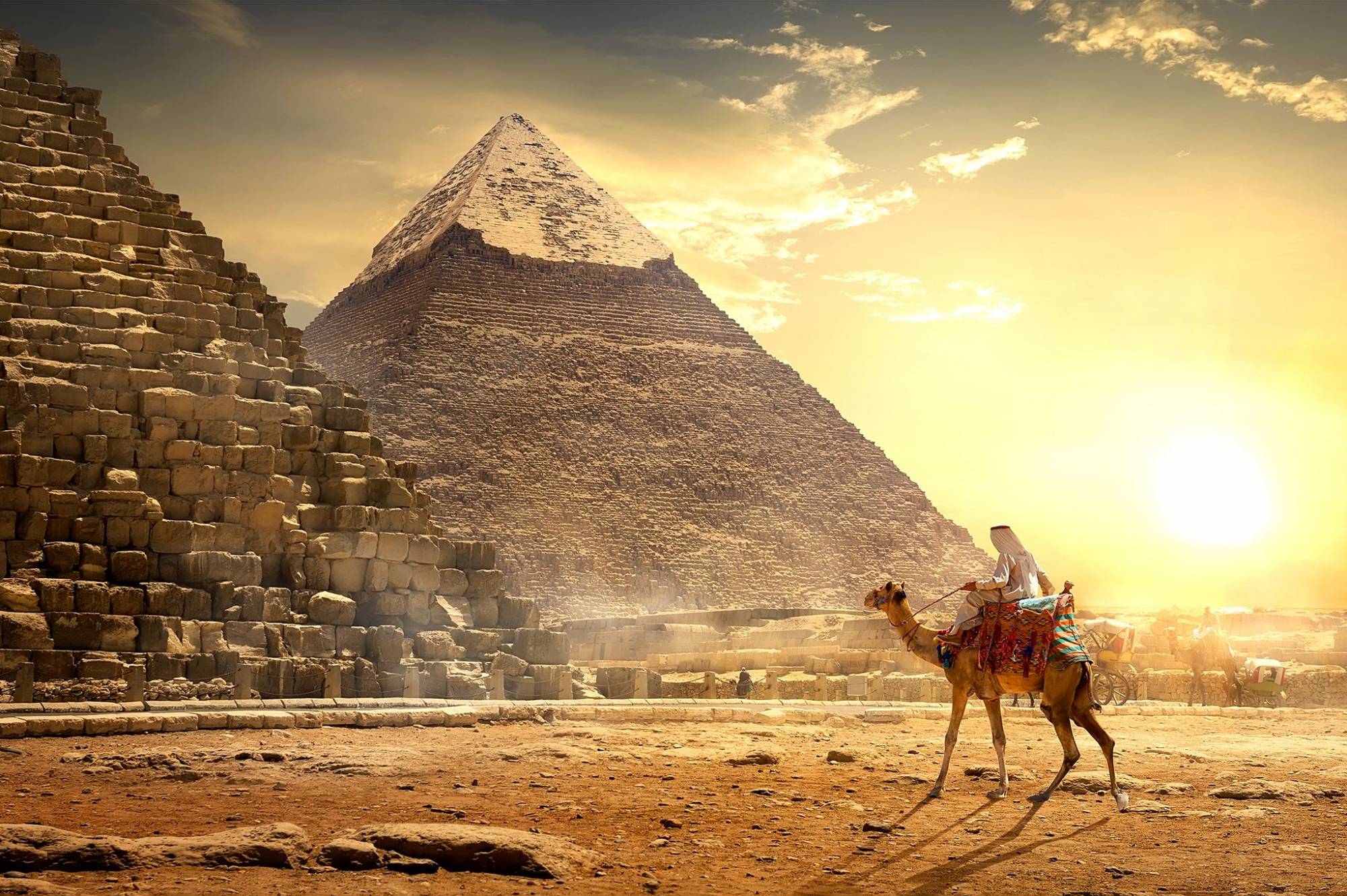 Day tour Giza pyramids and Egyptian museum