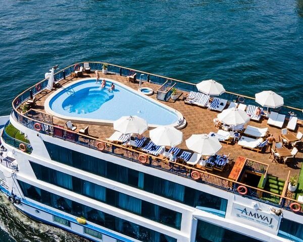 Nile cruise from Aswan to luxor for 3 nights 4 Days with hot air balloon