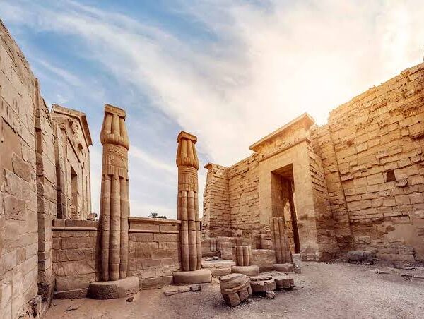 Full-Day West Bank Tour in Luxor: Ramesseum, Medinet Habu and Deir el-Medina